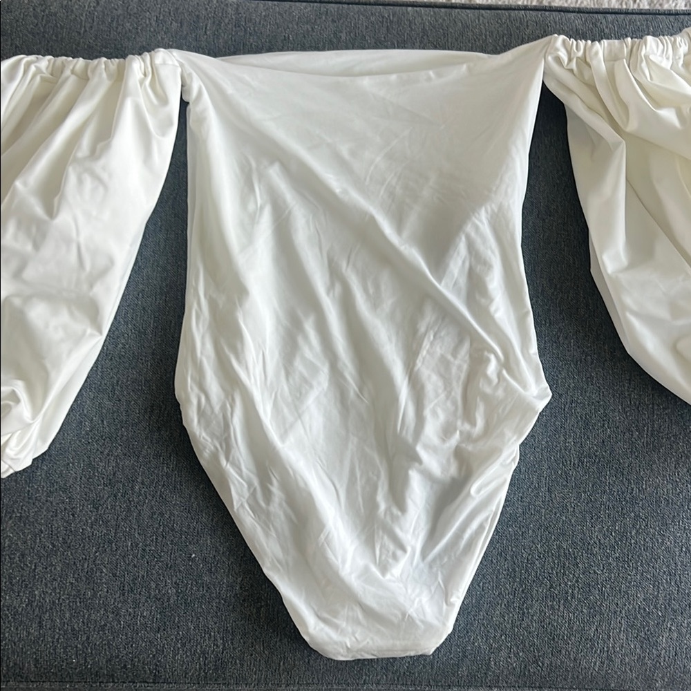 Maygel Coronel White One Piece Swimsuit with Puffed Sleeves - Picture 4 of 4